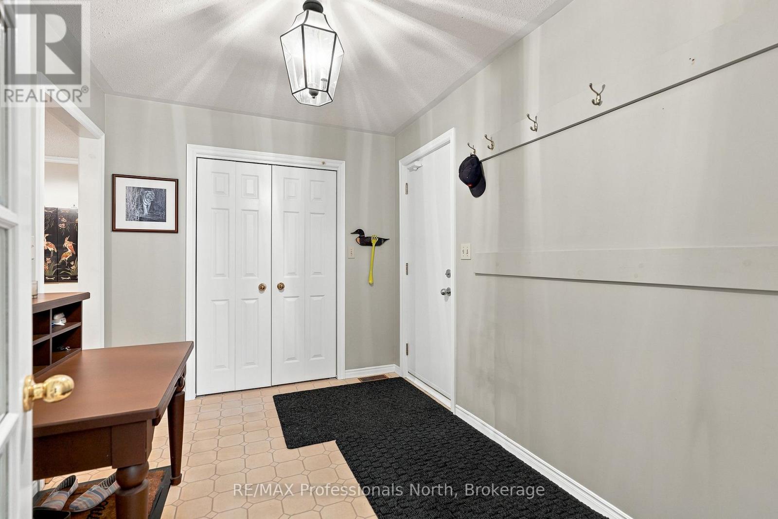 8 Palmer Court Property Photo 35