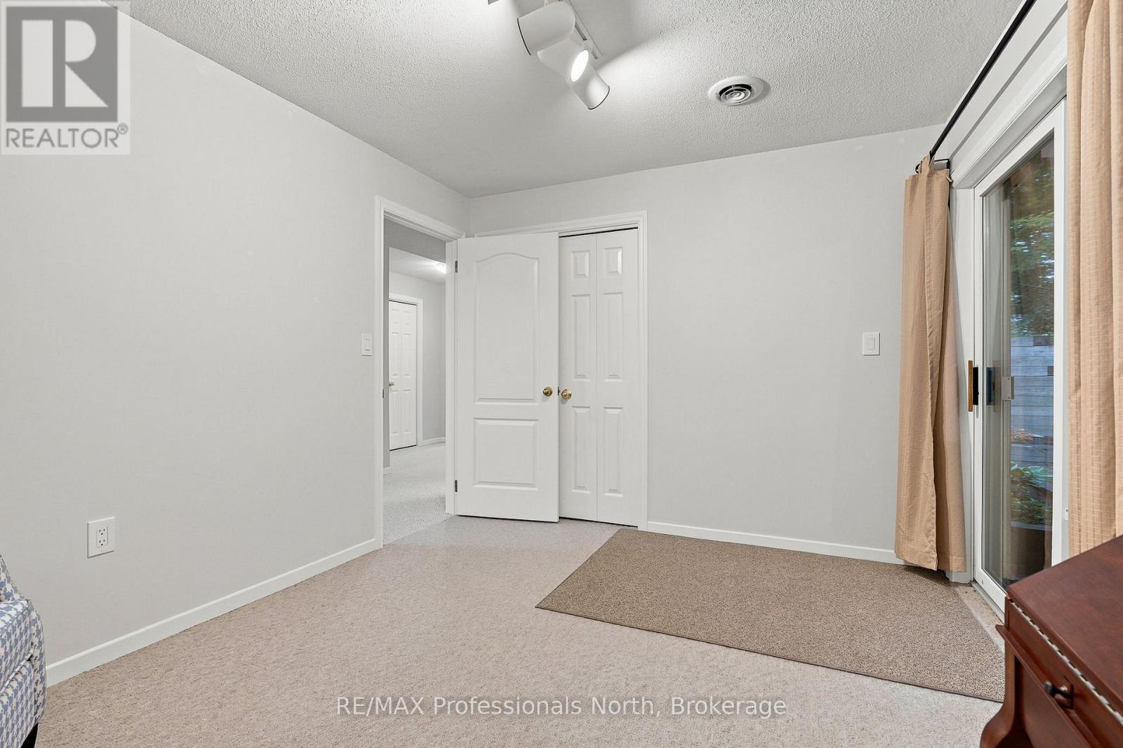 8 Palmer Court Property Photo 42