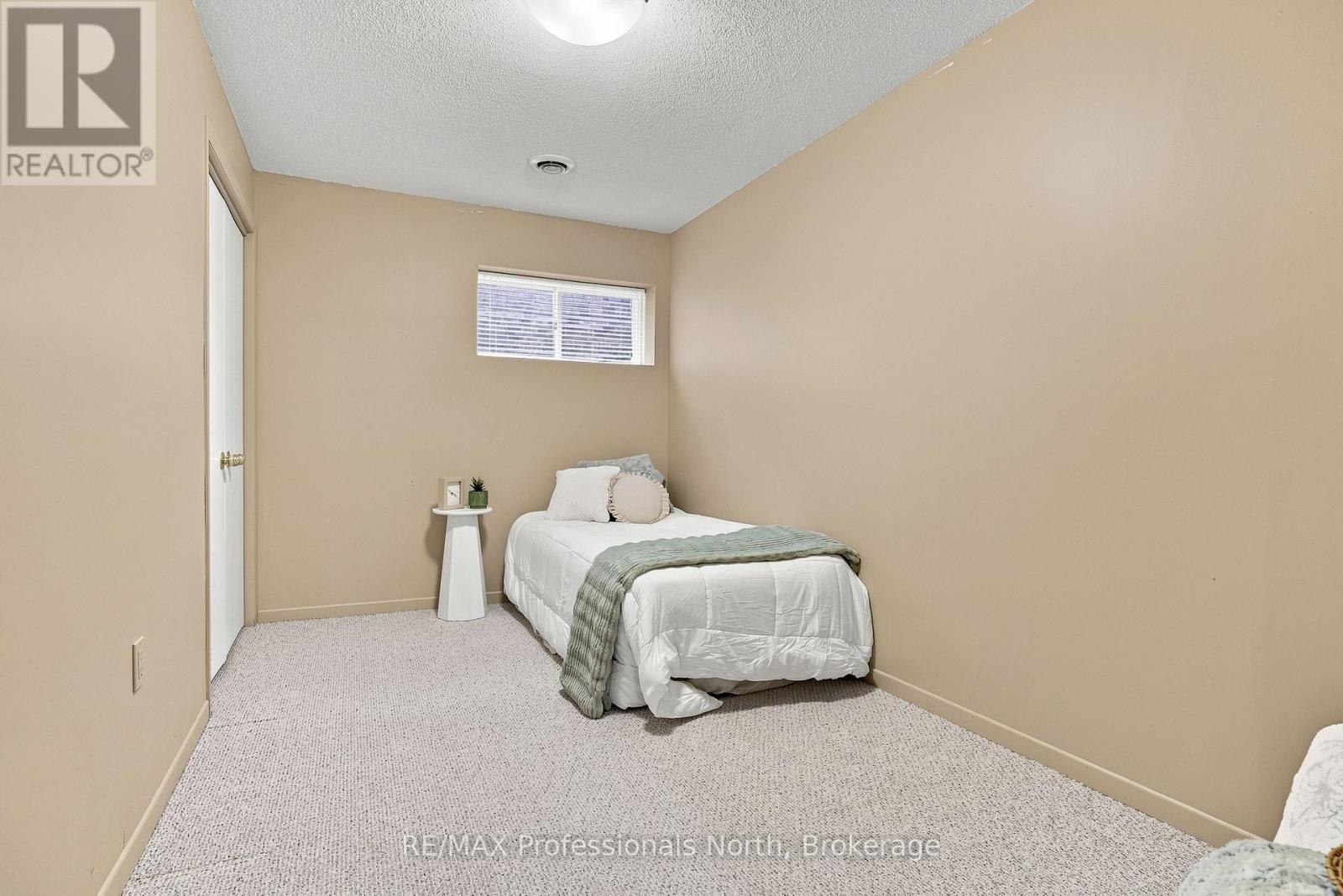 8 Palmer Court Property Photo 45