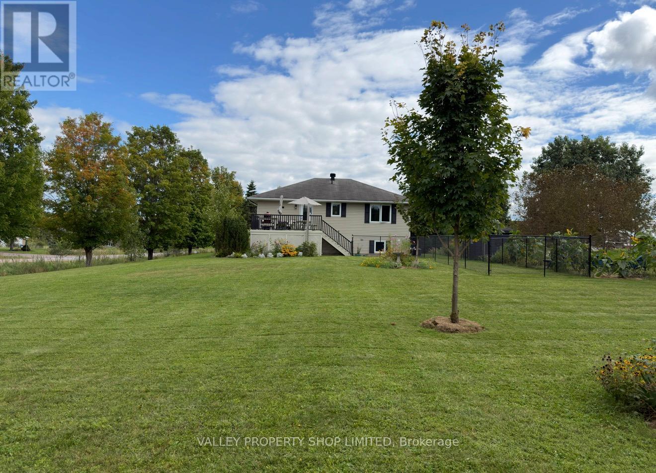 10 Kirk Court Property Photo 2