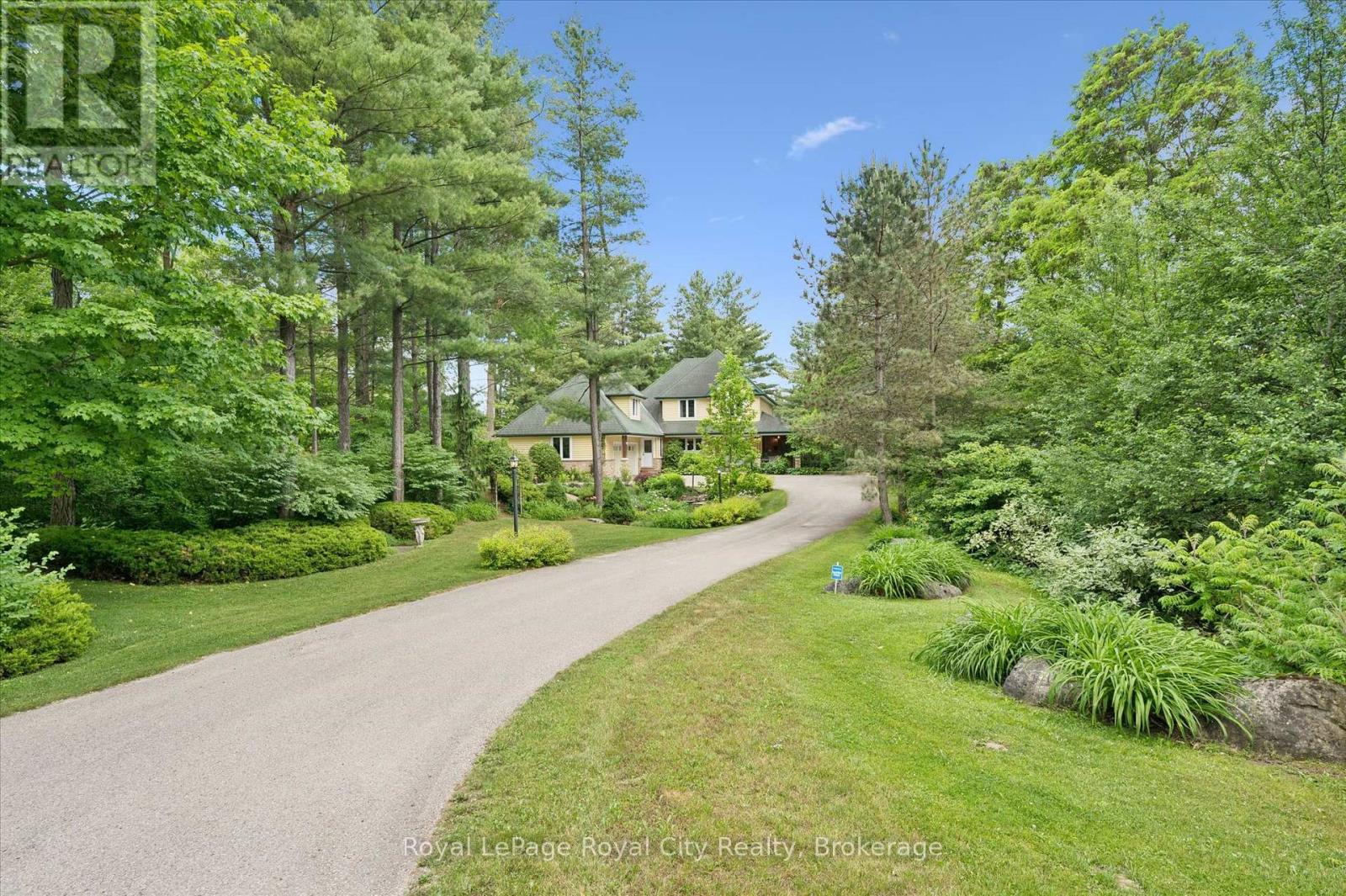 135 Hume Road Property Photo 4