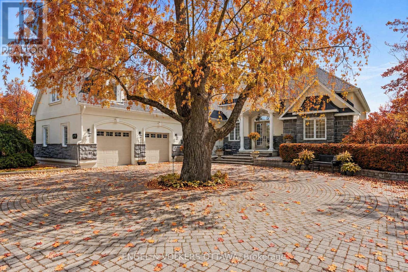 6197 Ottawa Street Property Photo 1