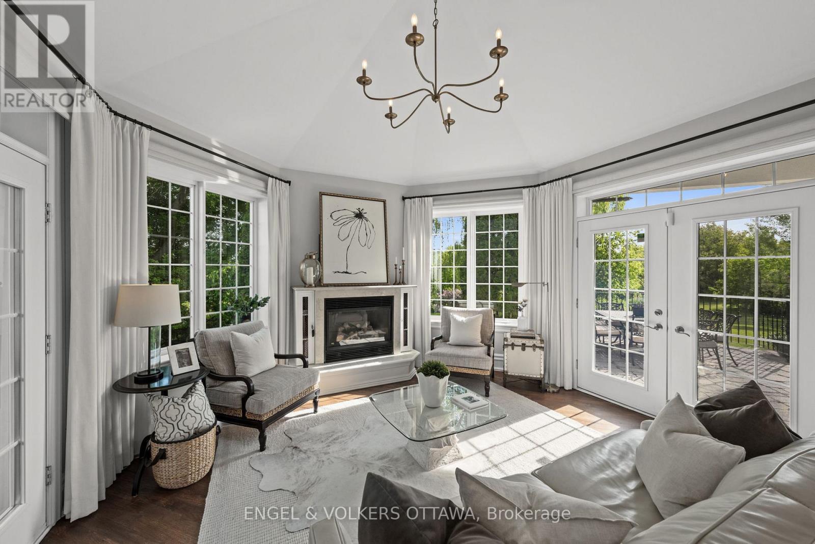 6197 Ottawa Street Property Photo 14