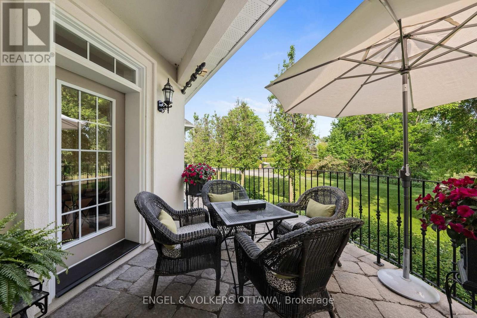 6197 Ottawa Street Property Photo 16
