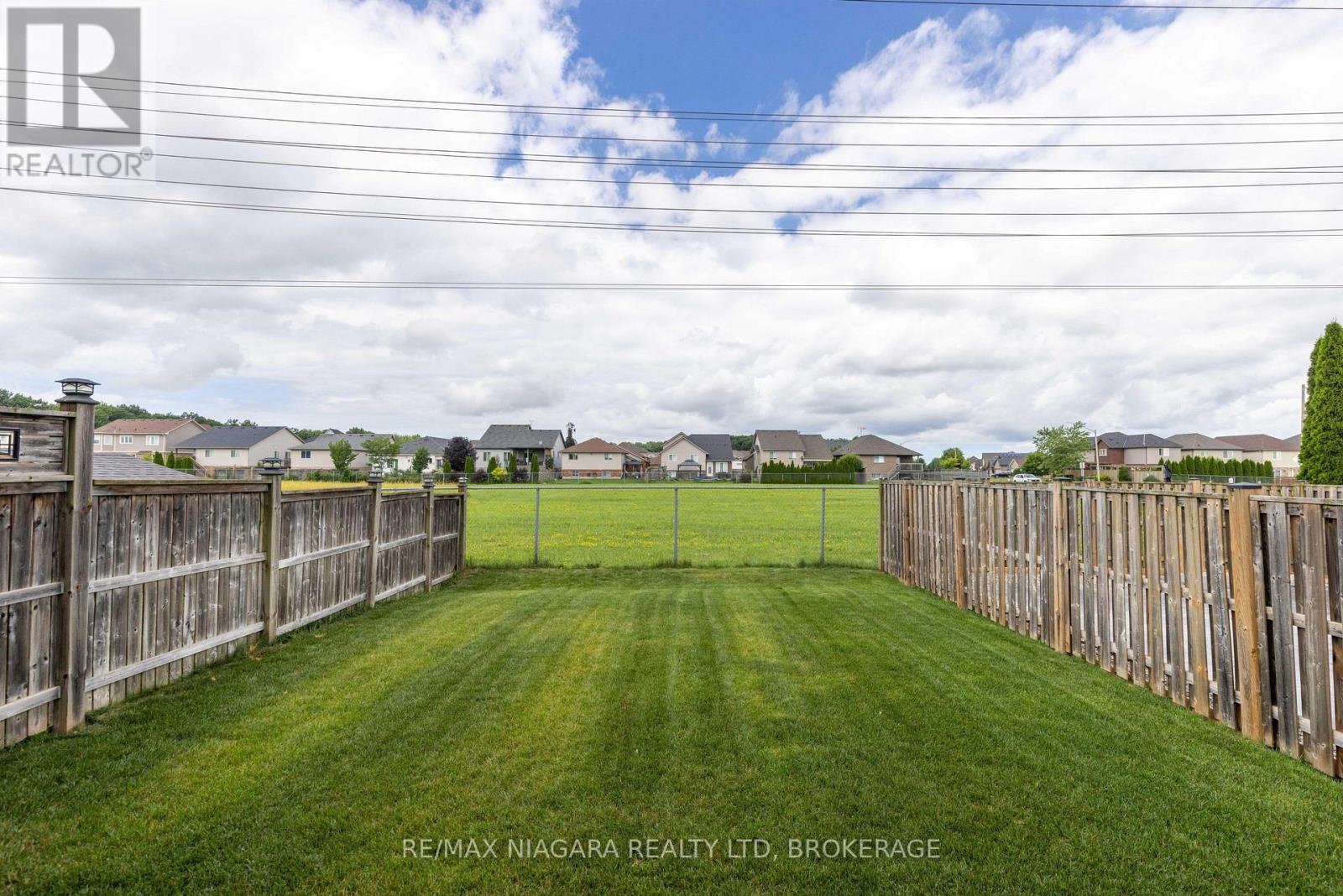 8625 Upper Canada Drive Property Photo 22