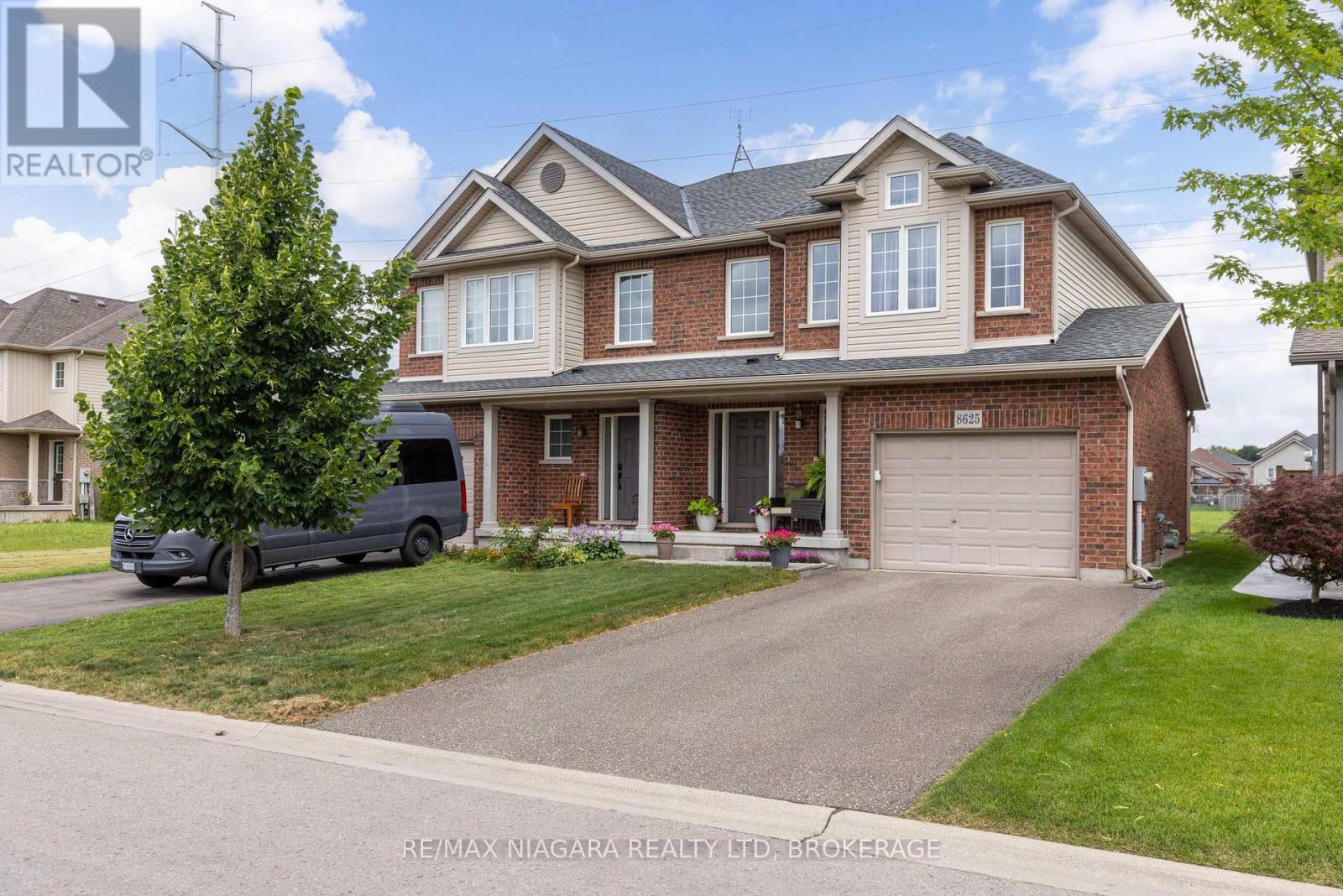 8625 Upper Canada Drive Property Photo 26