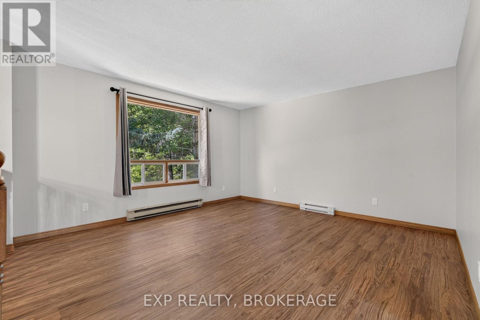 1054 York Road Property Photo 7