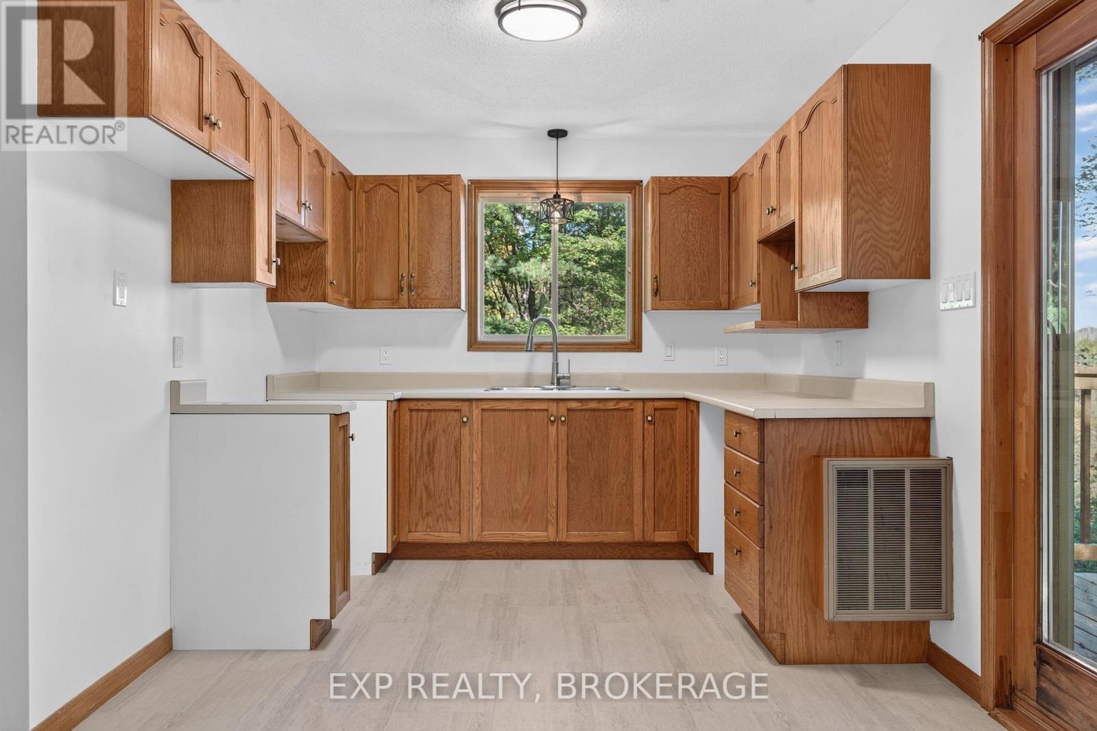1054 York Road Property Photo 17