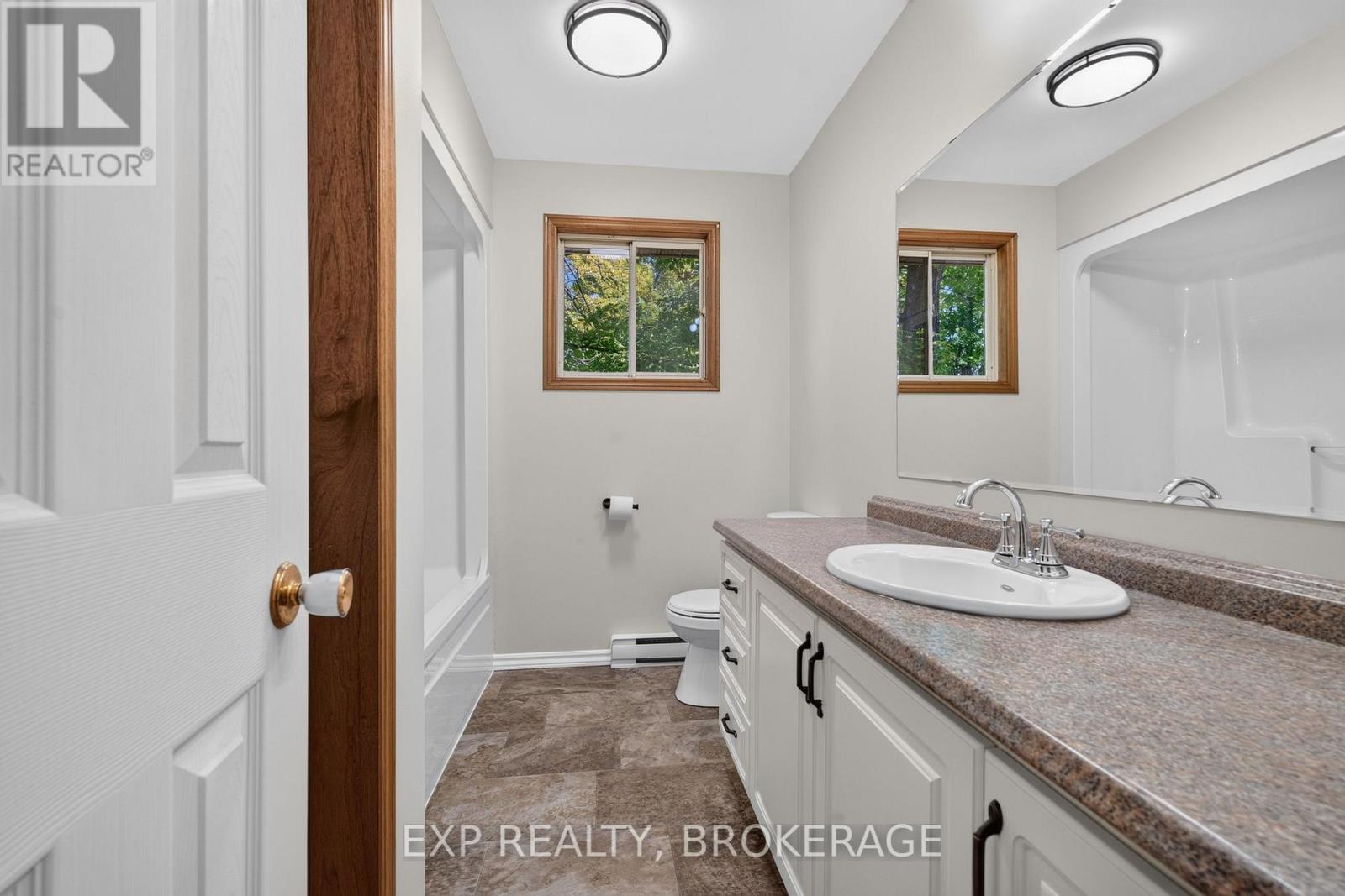 1054 York Road Property Photo 24