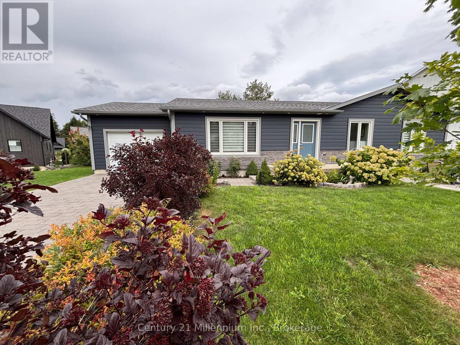 85 Gordon Crescent Property Photo 2