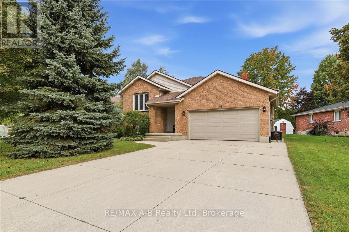 194 Norwood Court Property Photo 1