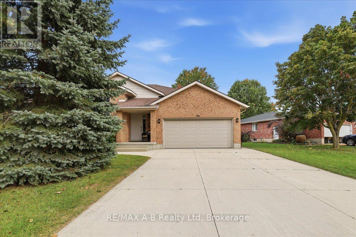 194 Norwood Court Property Photo 2