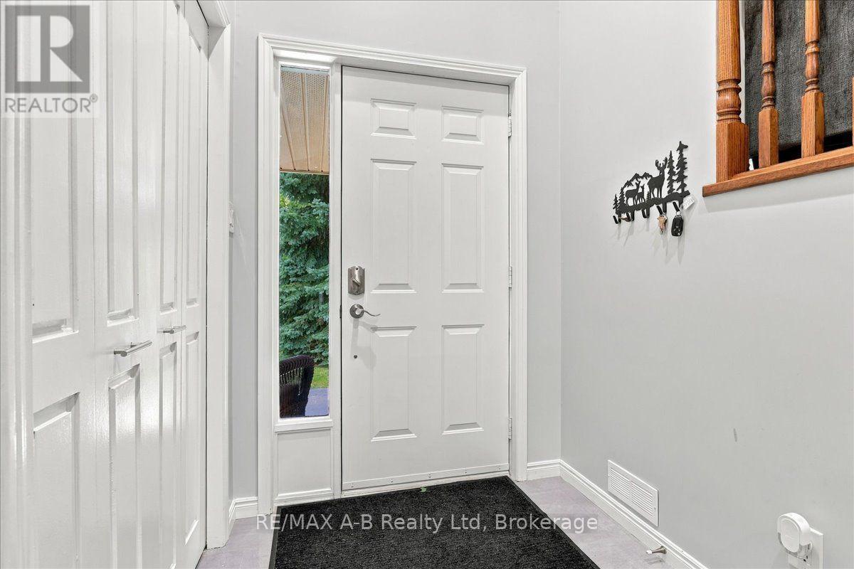 194 Norwood Court Property Photo 7