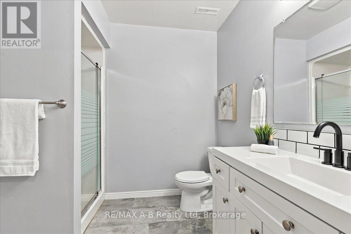 194 Norwood Court Property Photo 34