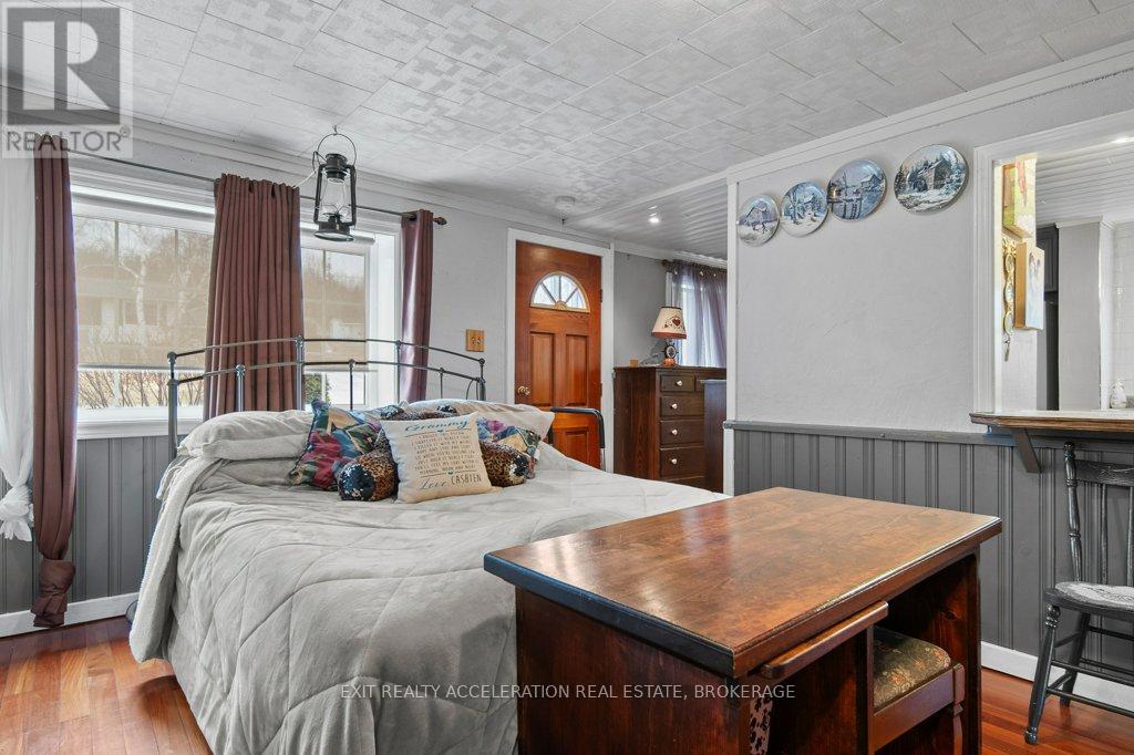 1125 County Rd 1 E Property Photo 15