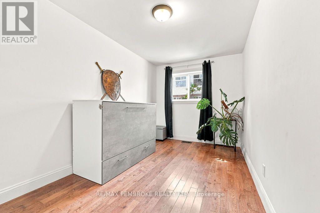 397 Trafalgar Road Property Photo 9