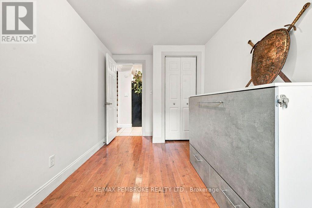 397 Trafalgar Road Property Photo 11