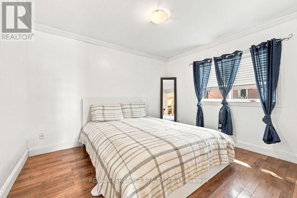 397 Trafalgar Road Property Photo 13