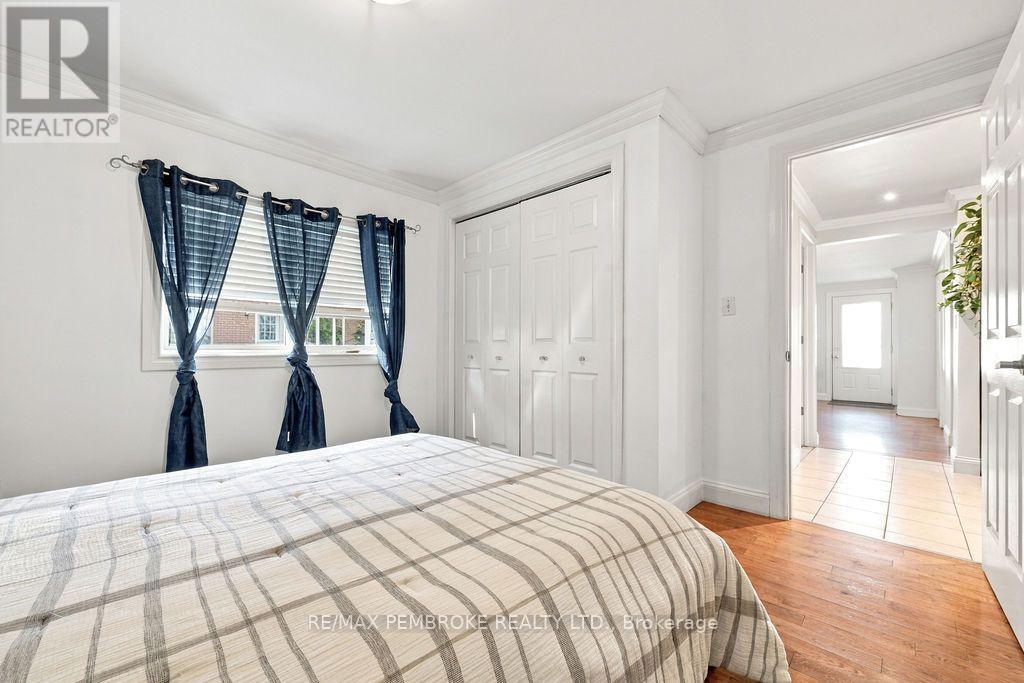 397 Trafalgar Road Property Photo 14