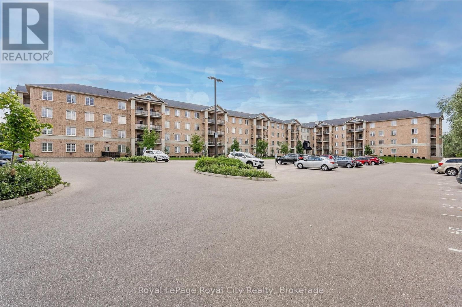 142 - 1077 GORDON STREET Property Photo 1