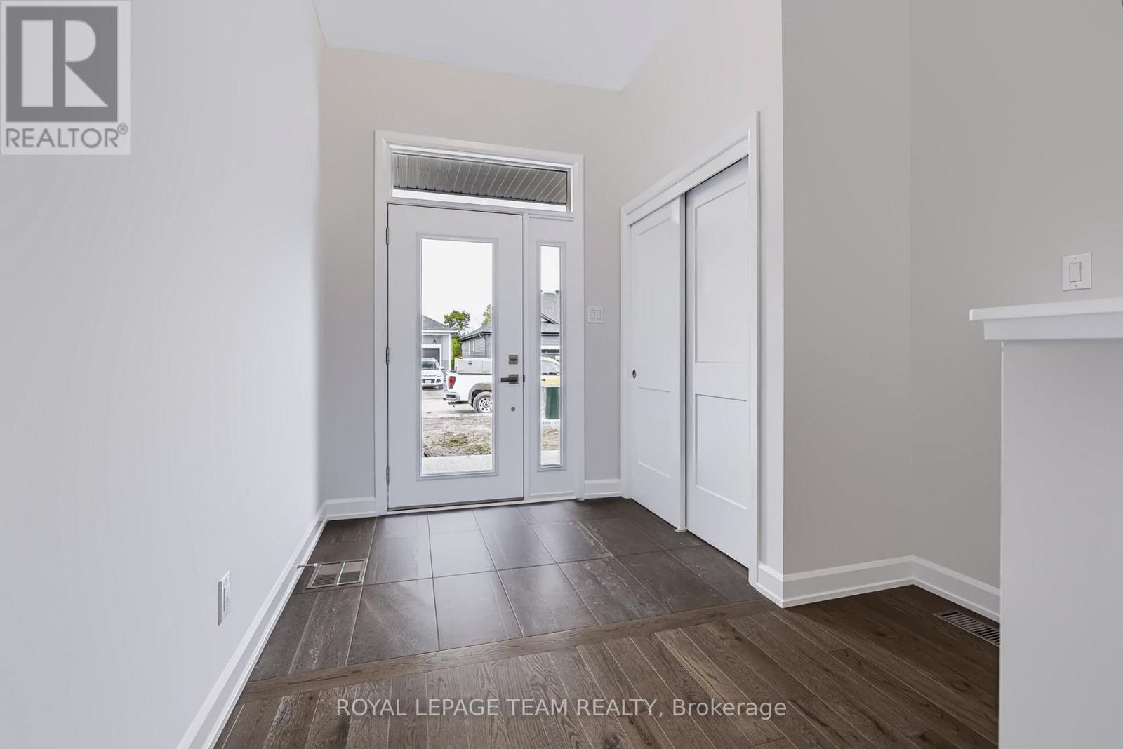 237 Hannam Bud Way Property Photo 2