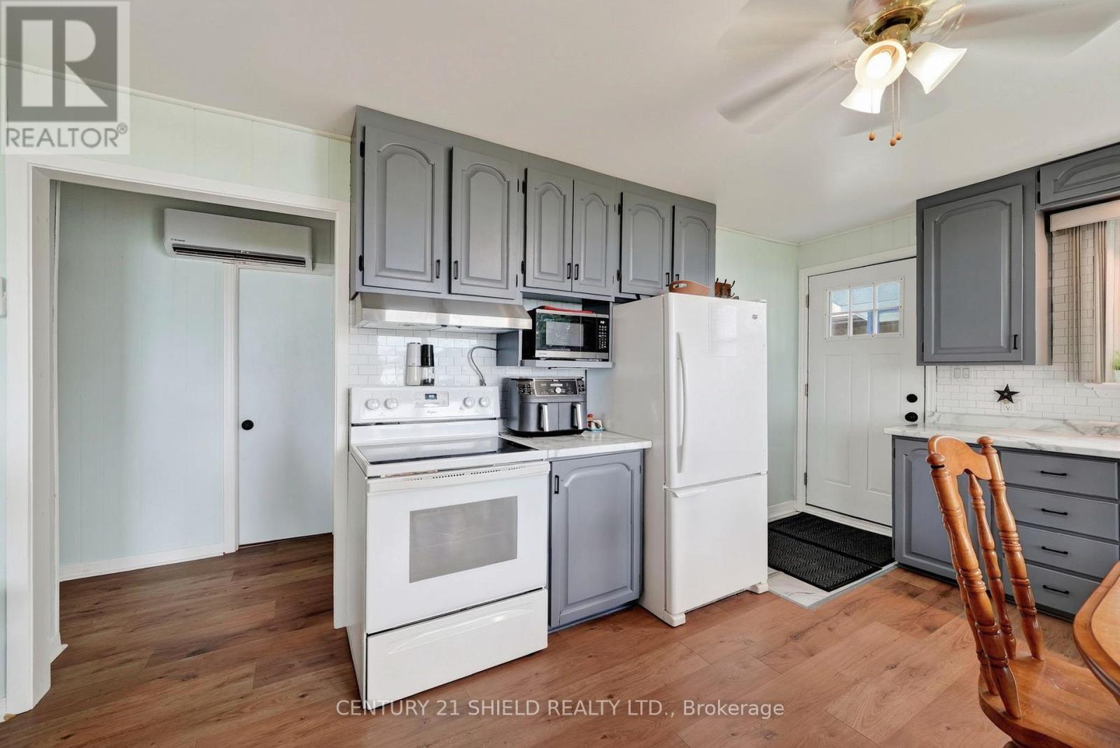 6325 78th Avenue Property Photo 8