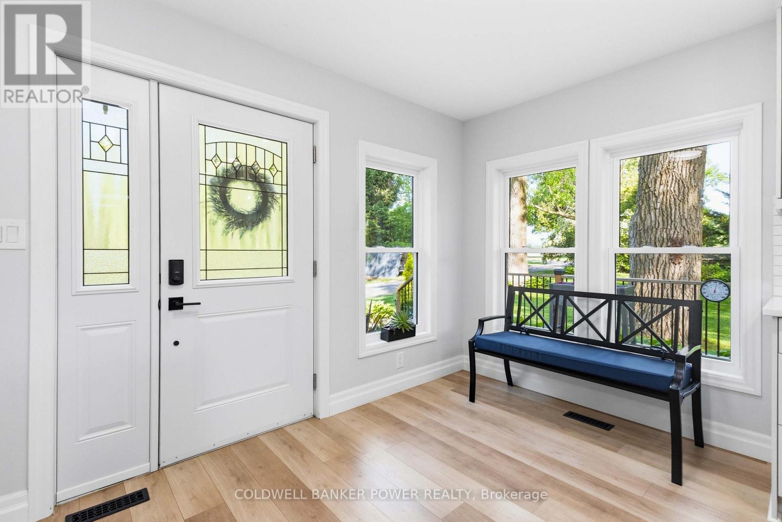 26041 Queens Line Property Photo 7