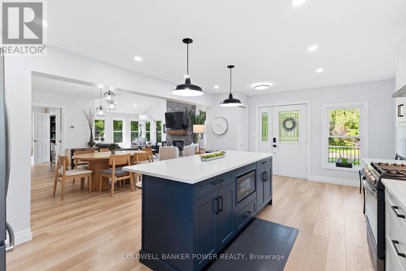 26041 Queens Line Property Photo 13
