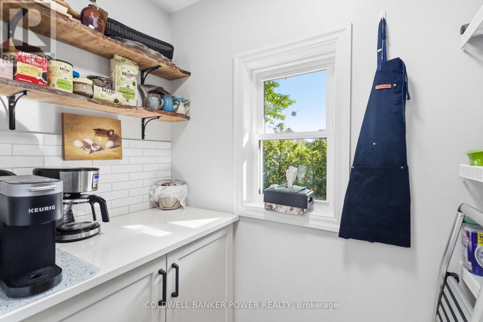26041 Queens Line Property Photo 14