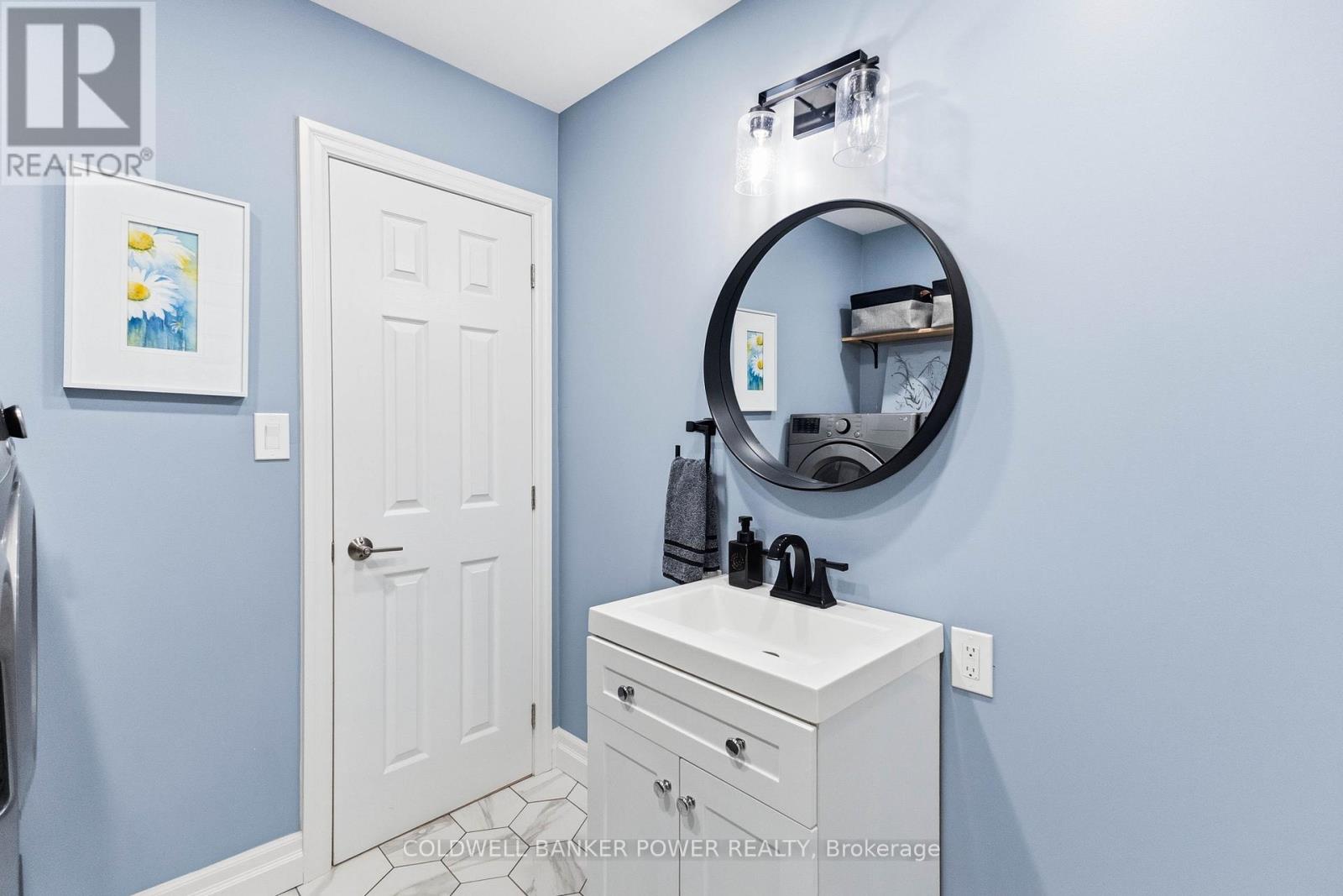 26041 Queens Line Property Photo 23
