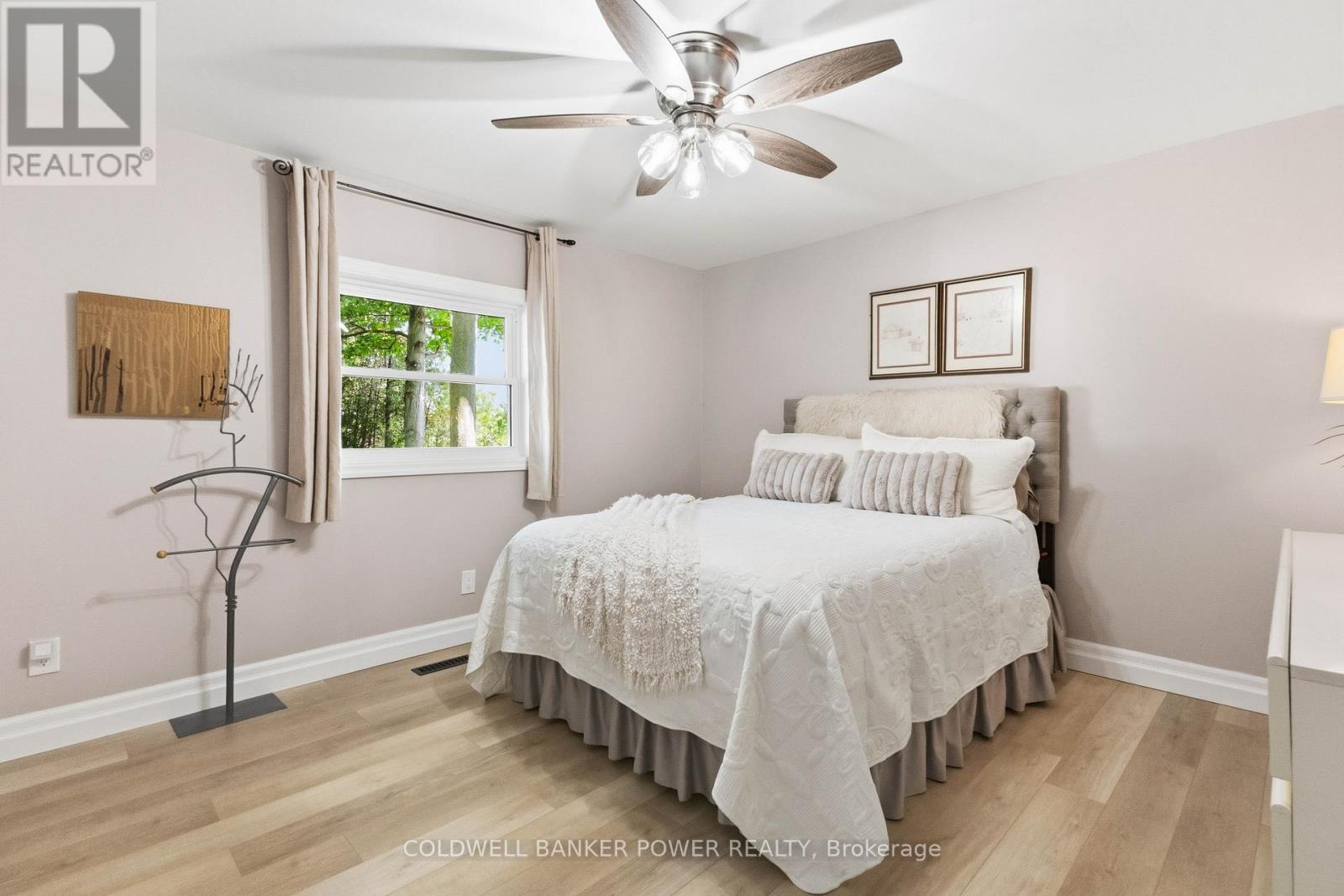 26041 Queens Line Property Photo 24