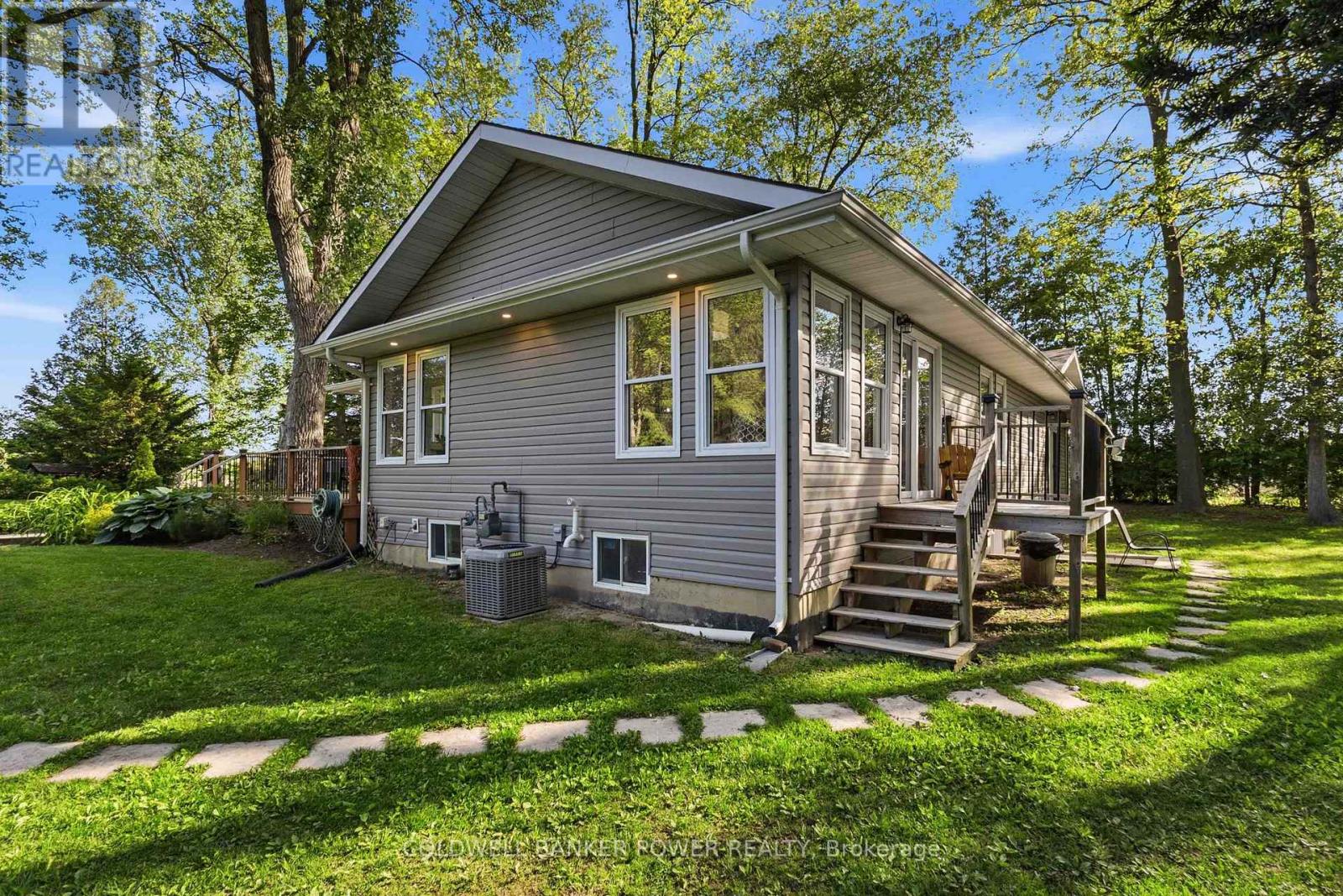 26041 Queens Line Property Photo 35