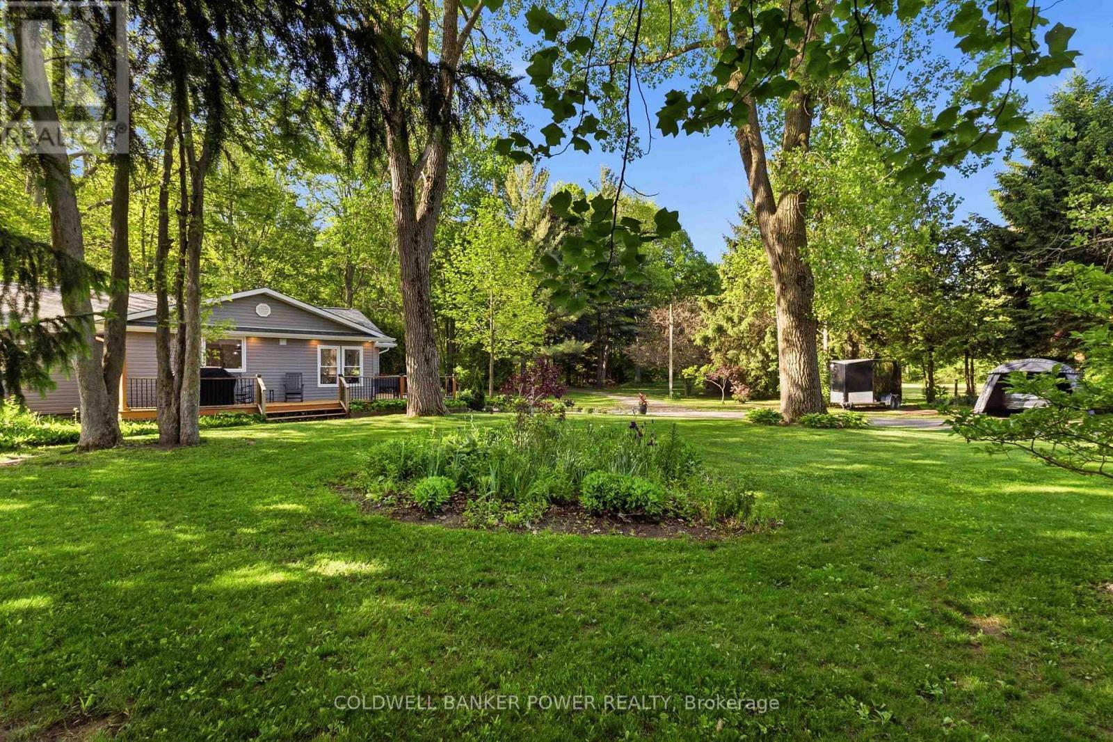 26041 Queens Line Property Photo 38