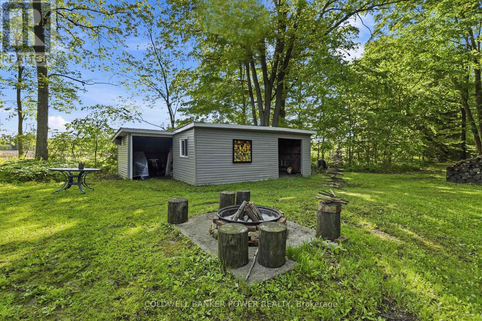 26041 Queens Line Property Photo 39