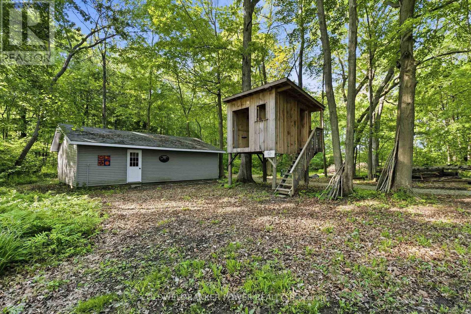26041 Queens Line Property Photo 42