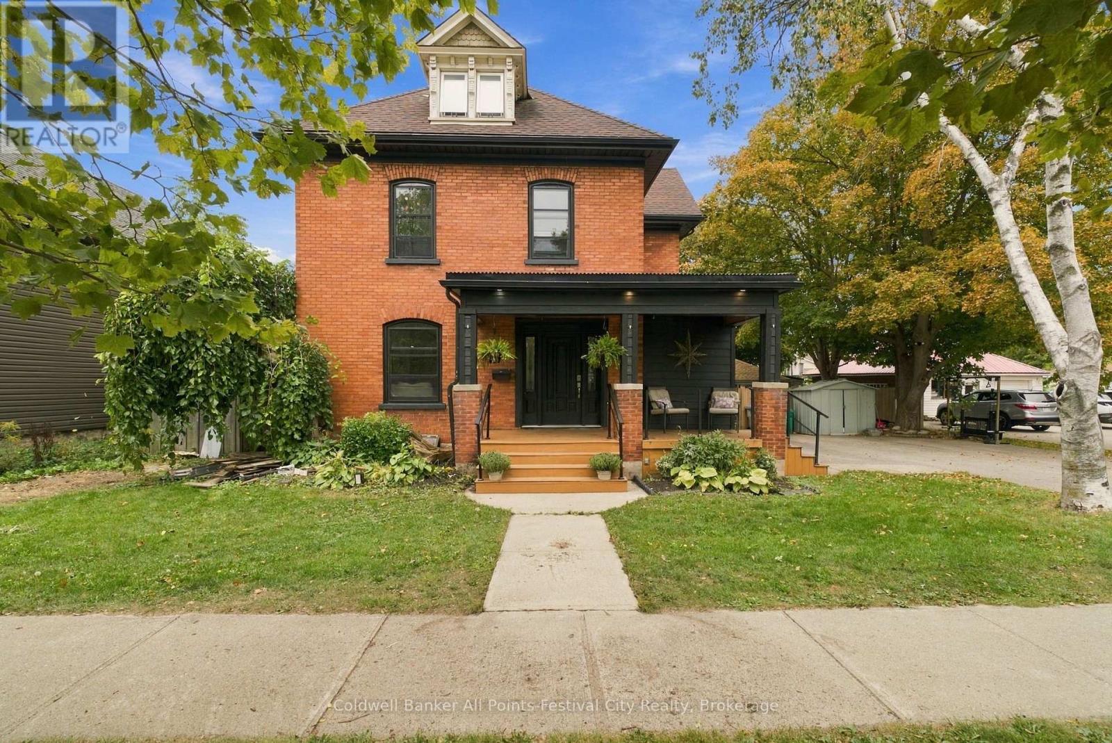 86 TORONTO STREET Property Photo 1