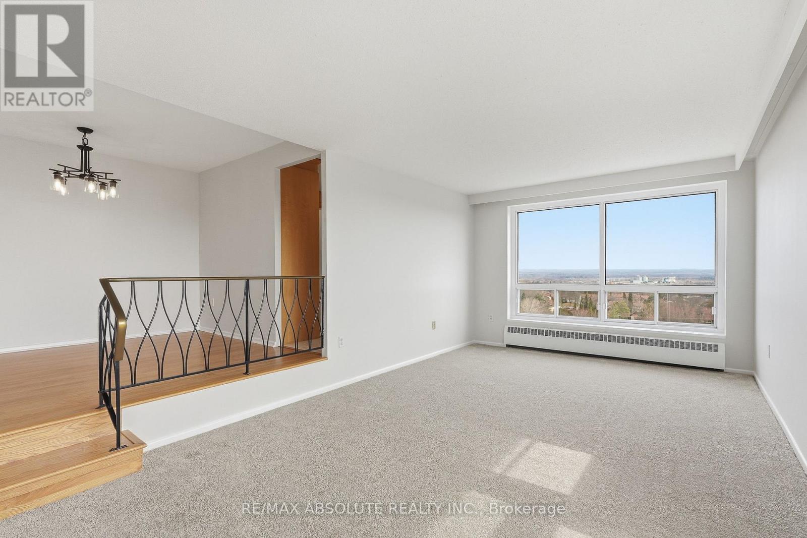 1010 - 915 Elmsmere Road Property Photo 10