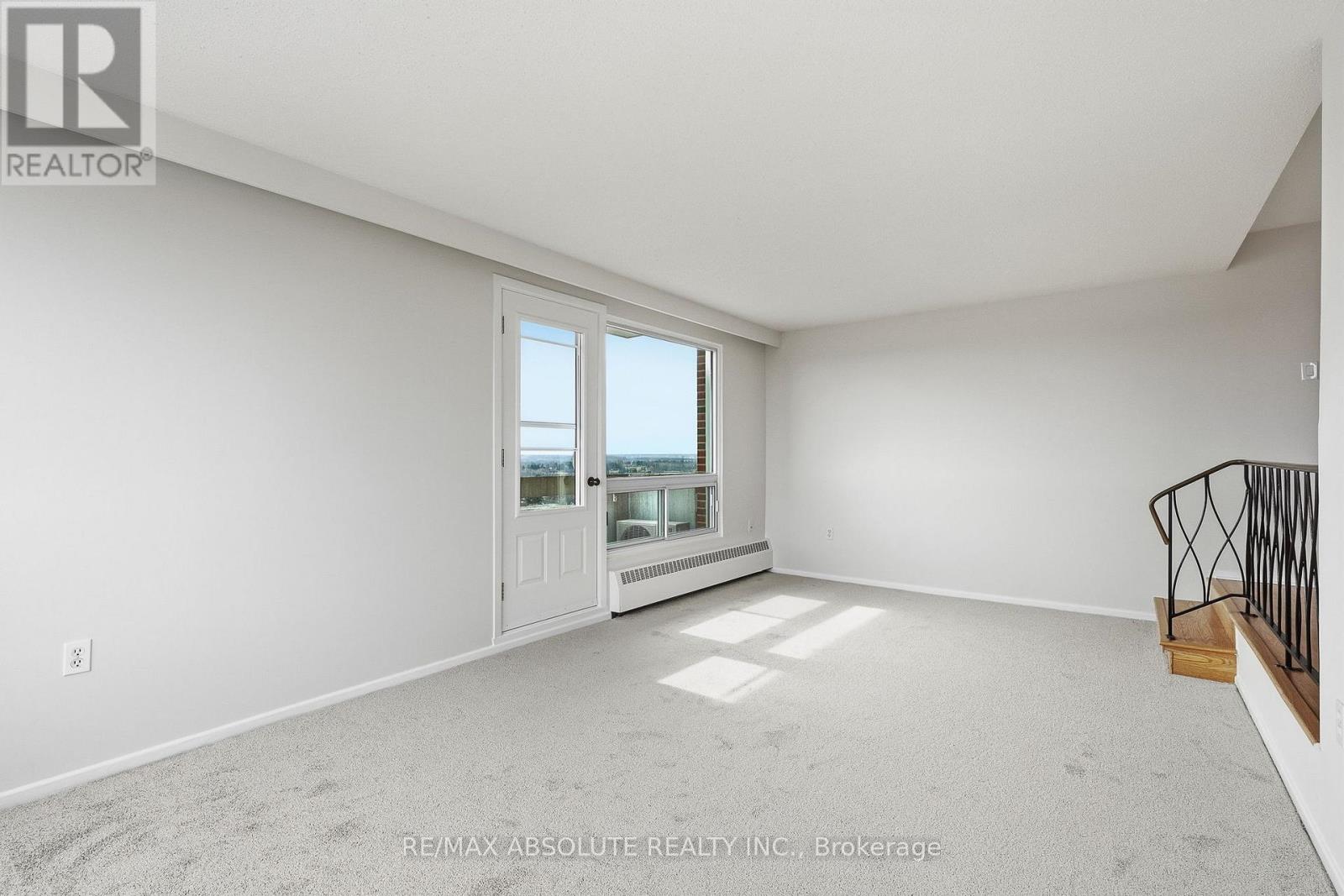 1010 - 915 Elmsmere Road Property Photo 11