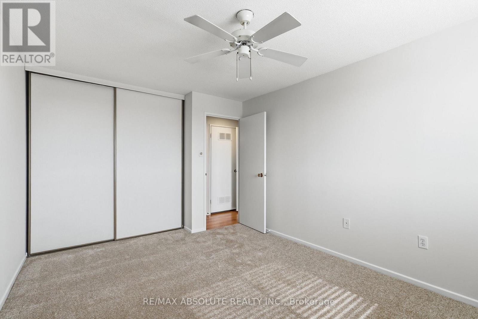 1010 - 915 Elmsmere Road Property Photo 22