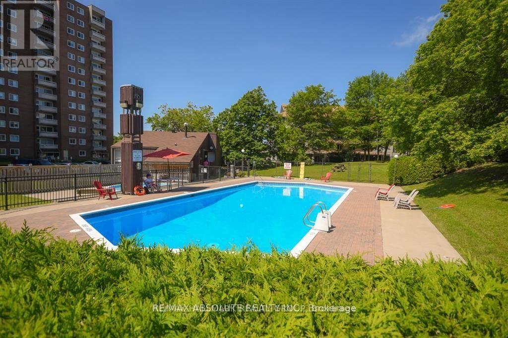 1010 - 915 Elmsmere Road Property Photo 26