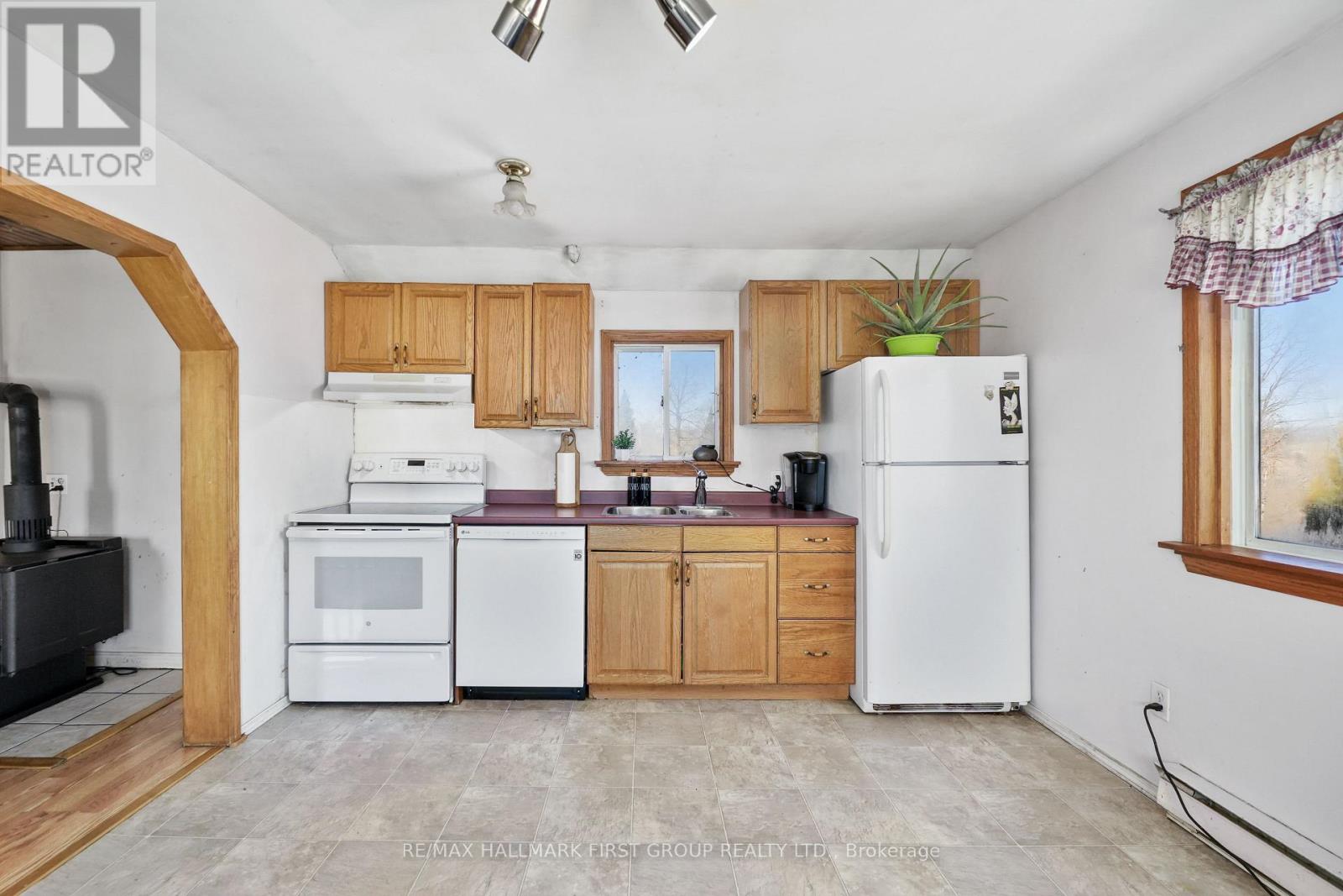 19 Halstead Road Property Photo 10
