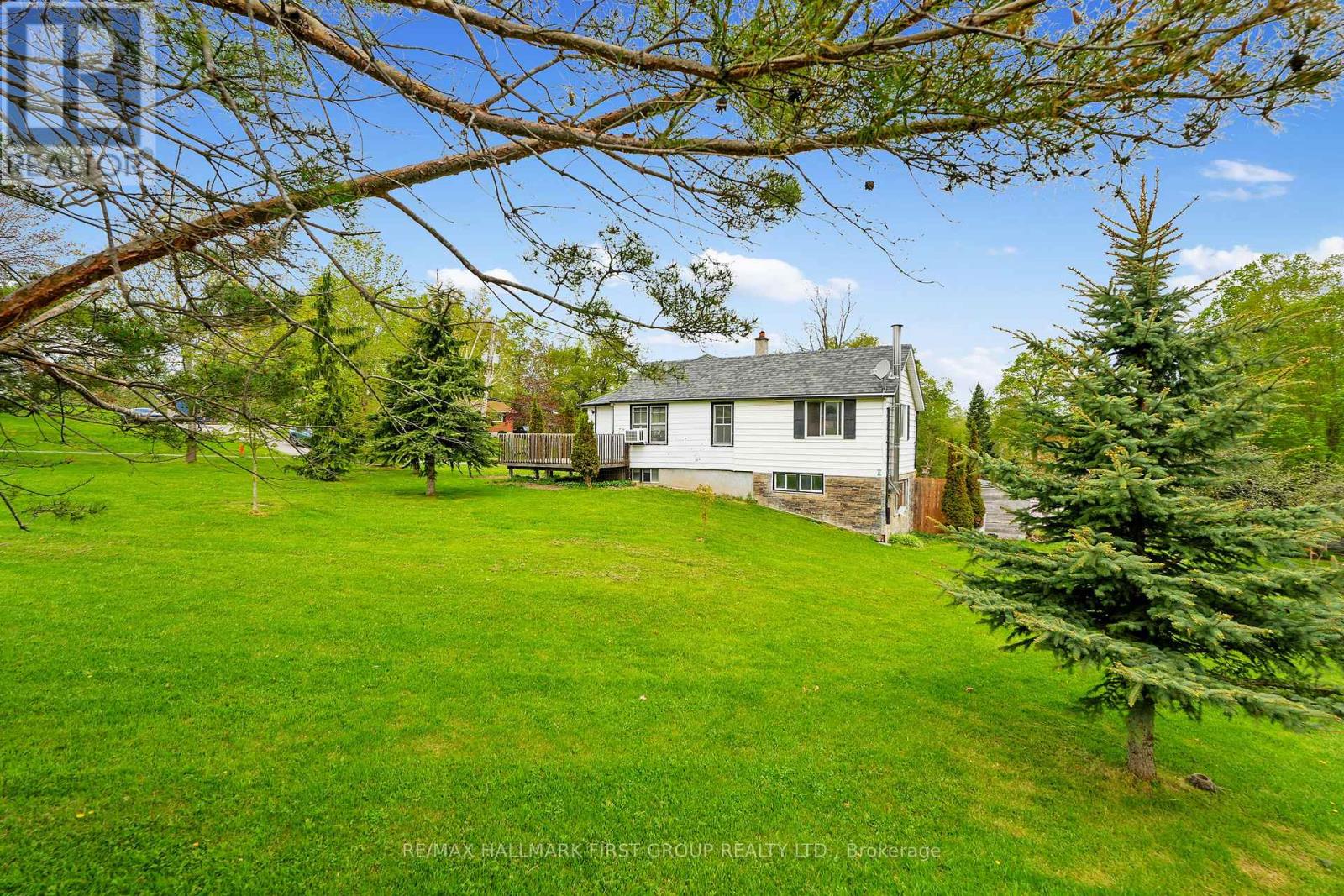 19 Halstead Road Property Photo 44