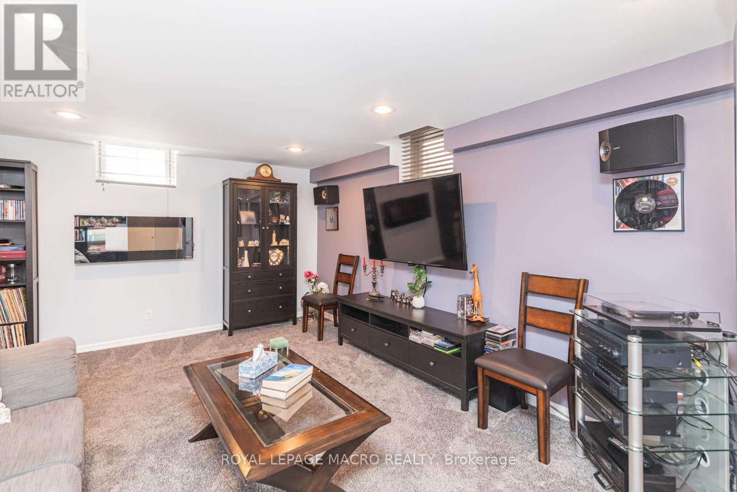 102 Willow Lane Property Photo 34