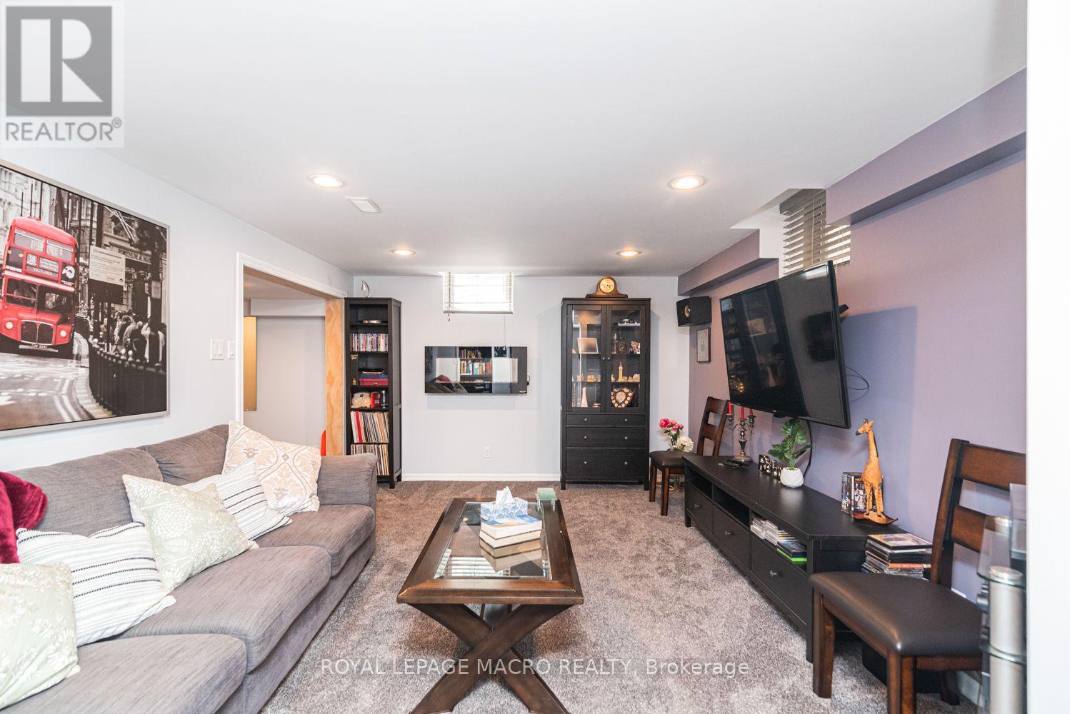 102 Willow Lane Property Photo 39