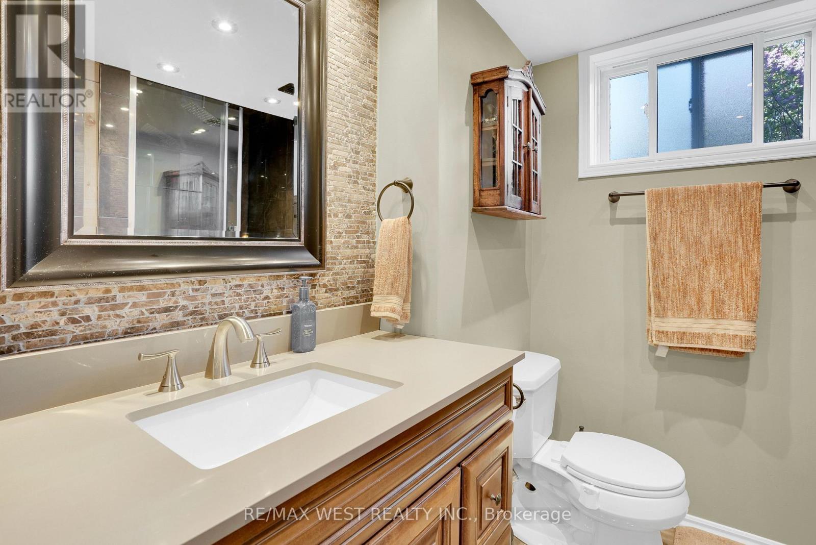 23 Mckibbon Avenue Property Photo 13