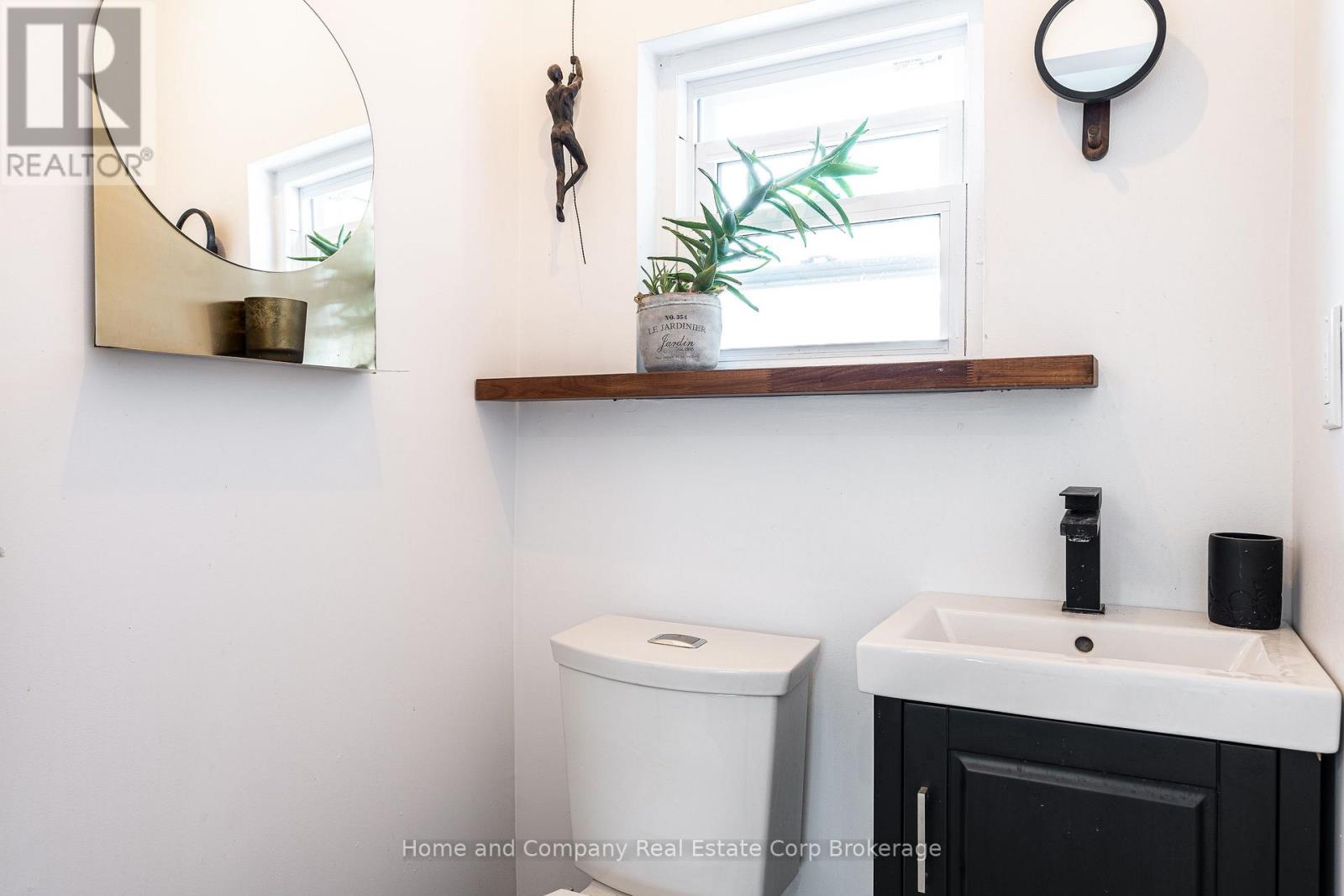 130 Rebecca Street Property Photo 7