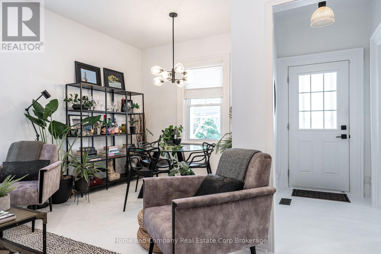 130 Rebecca Street Property Photo 10