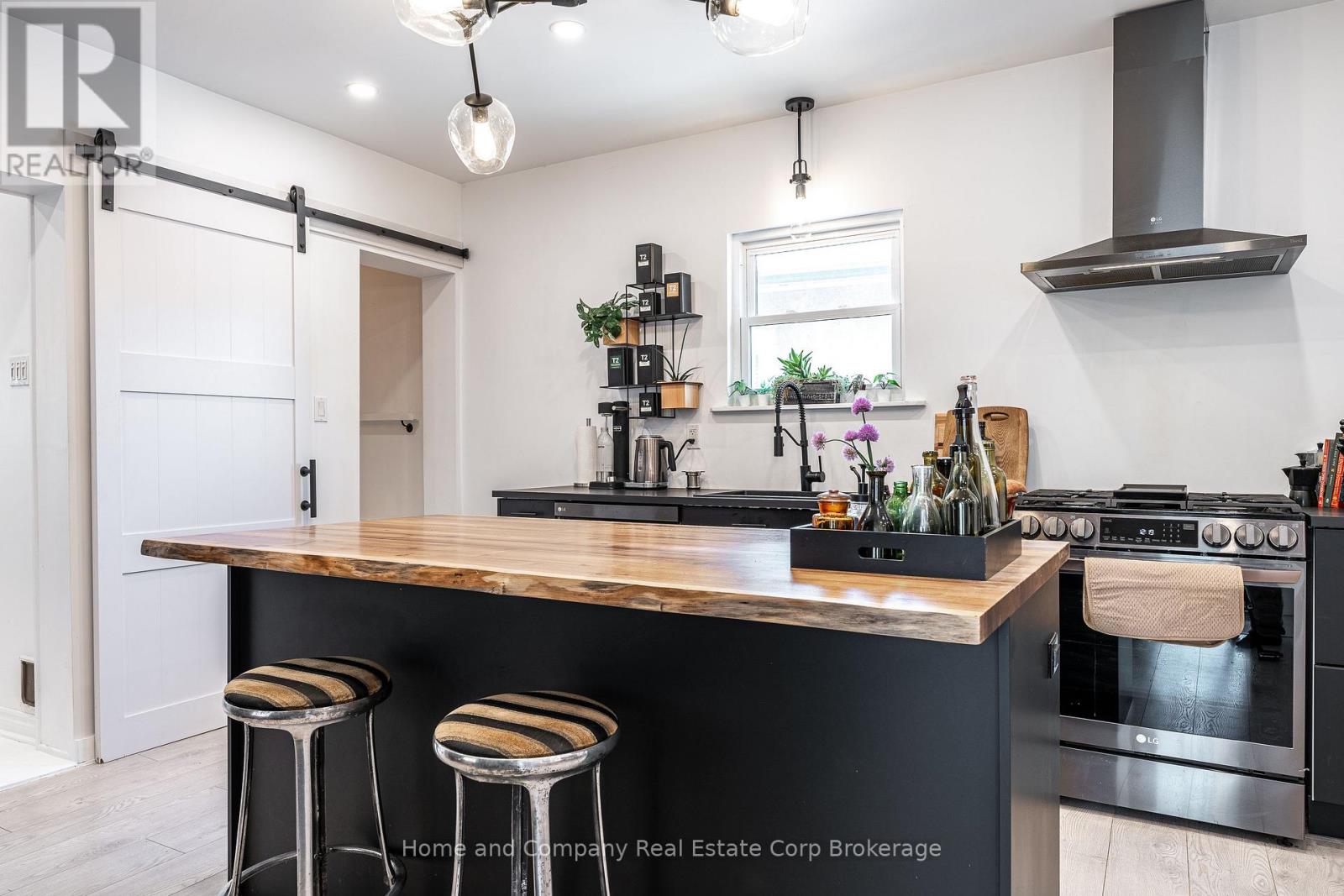 130 Rebecca Street Property Photo 20