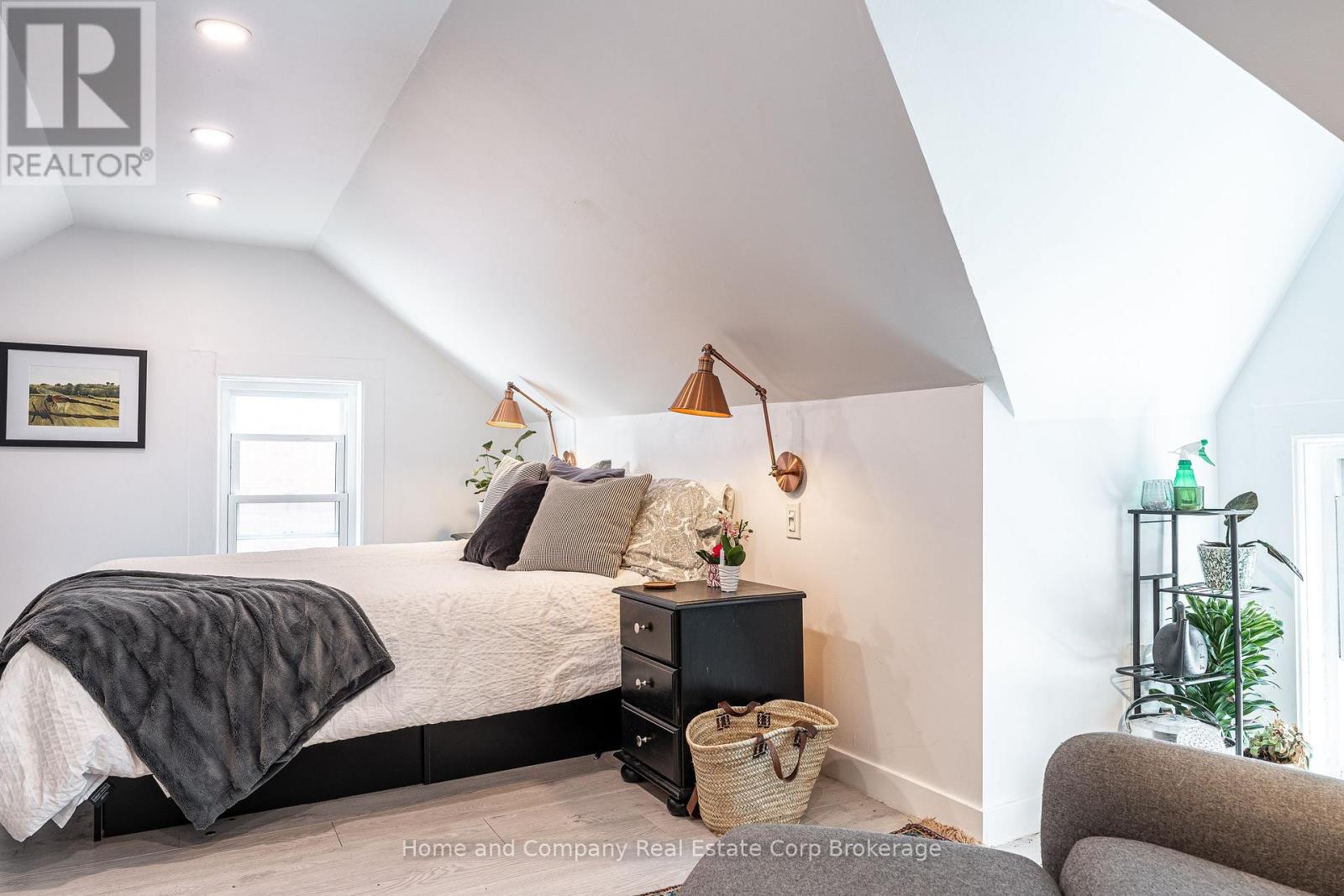 130 Rebecca Street Property Photo 23