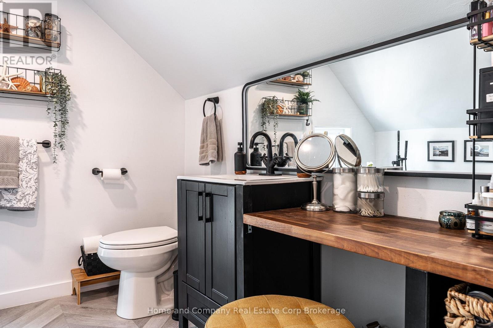 130 Rebecca Street Property Photo 25